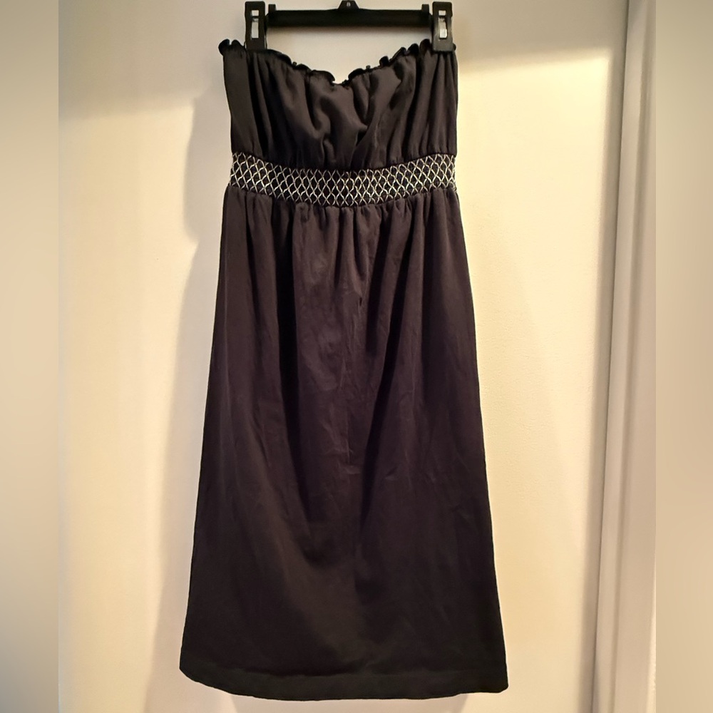 Old Navy Maternity Chic Black Strapless Midi Dress with Diamond Waist Detail